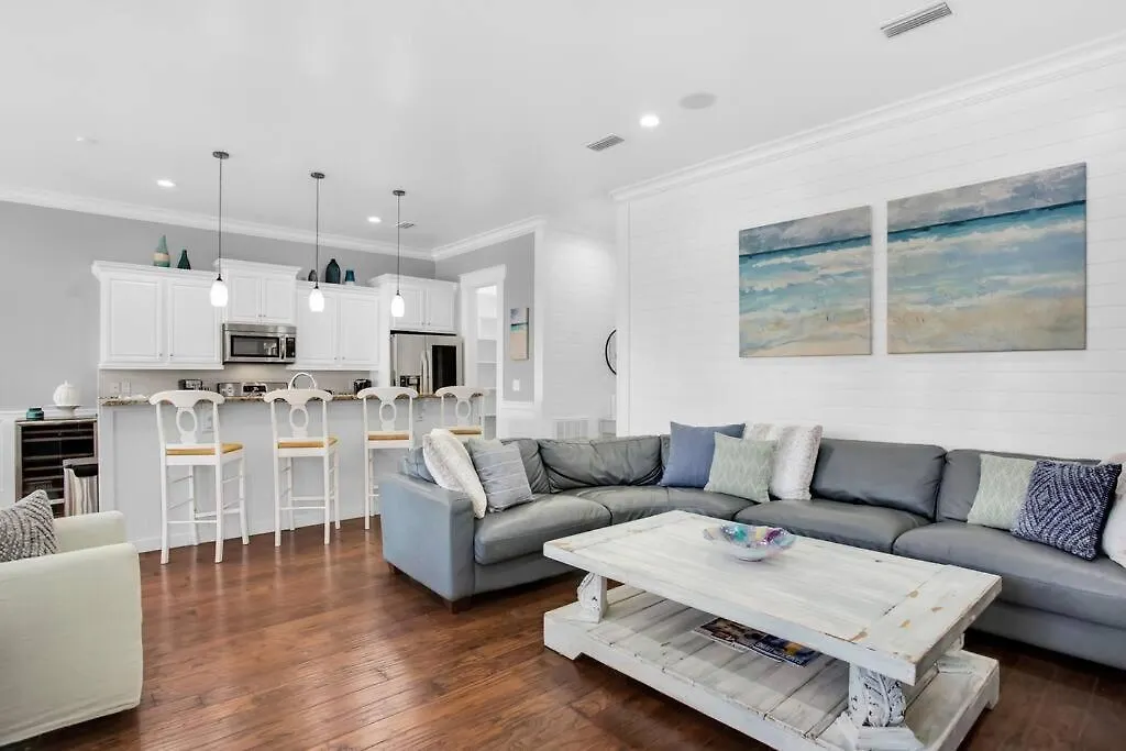 Large 4 Bedroom With Bunk Room And 2 Golf Carts! Destin Holiday home